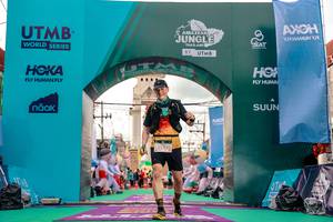 BIB: 5130
                            <button type="button" onclick="openModal(24870520)" class="btn btn-primary btn-sm float-right btn-popup" data-toggle="modal" data-target=".modal-high-quality">
                        <i class="fas fa-shopping-cart"></i> Add to Cart
                    </button>
                                            <button type="button" onclick="isThisMe(24870520, true)" class="btn btn-success btn-sm float-right btn-popup btn-isme hidden" data-toggle="tooltip" data-placement="bottom" title="นี่คือรูปของคุณใช่ไหม คลิกที่นี่เพื่อเอาเข้าอัลบั้ม">
                        <i class="fas fa-plus"></i> Add to album
                    </button>
                    <button type="button" onclick="isThisMe(24870520, false)" class="btn btn-warning btn-sm float-right btn-popup btn-isnotme hidden">
                        <i class="fas fa-ban"></i> Remove from album
                    </button>